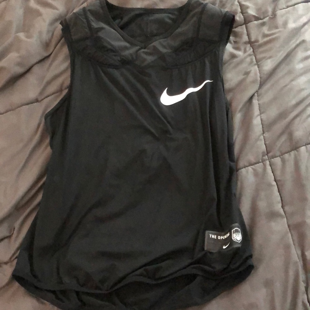 Nike cut off